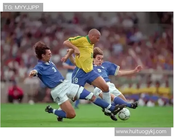 足球明星小凯的个人资料与精彩瞬间图片分享